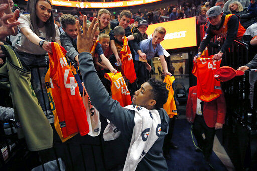 Mitchell, Crowder help Jazz crush tired Timberwolves